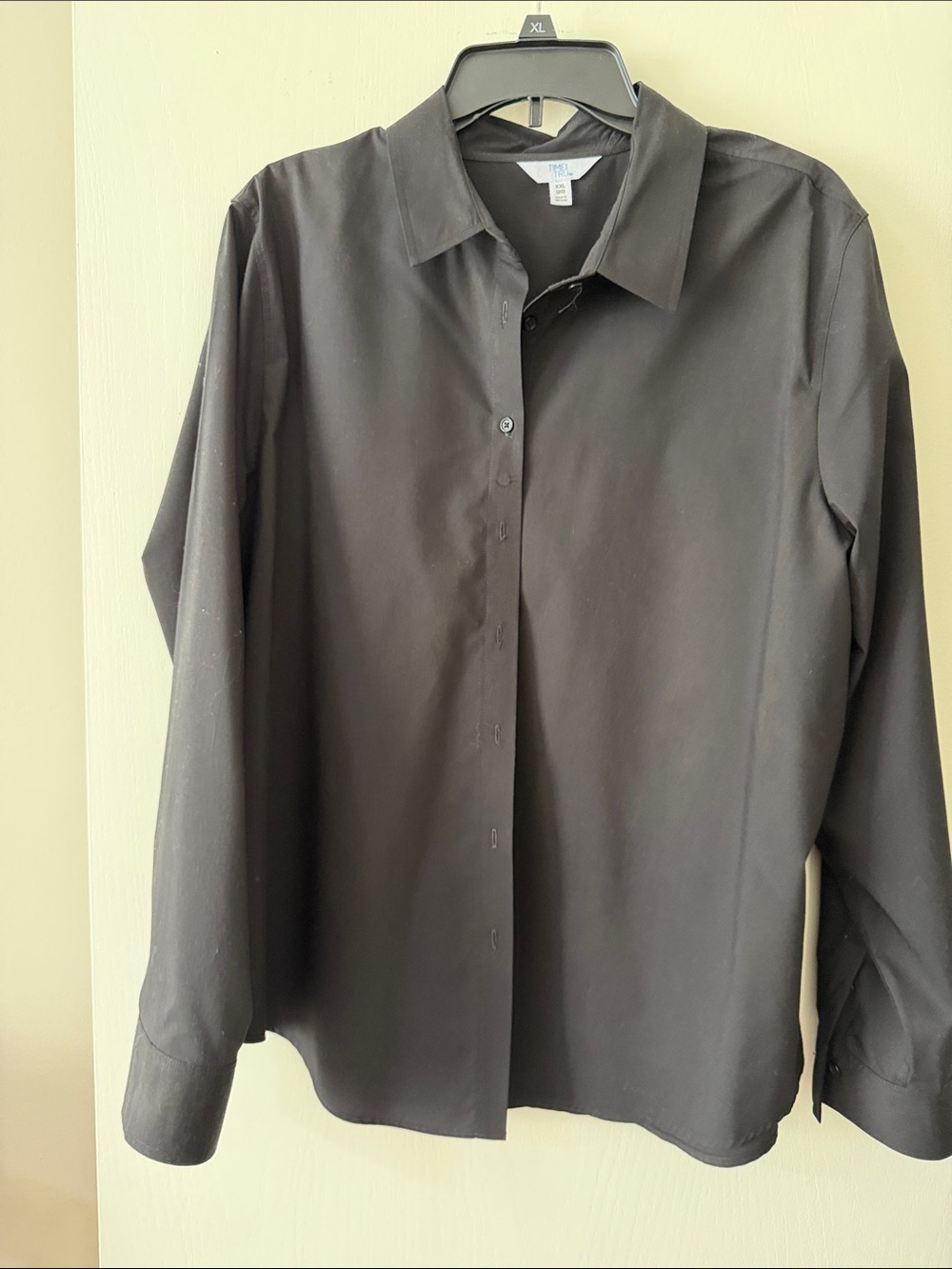 Time and Tru Black Button-Front Collared Blouse